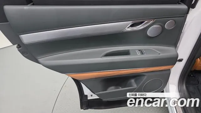 Genesis GV80 — Фото автомобиля 14