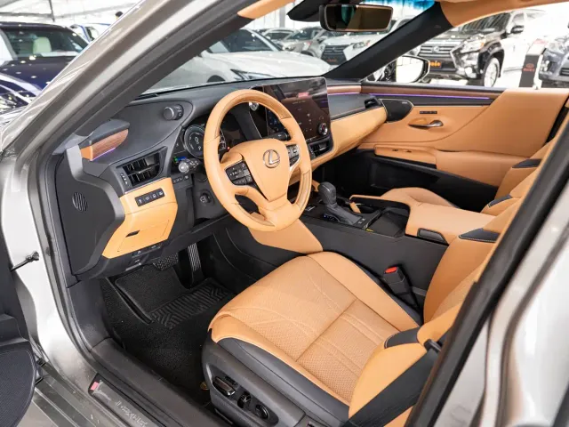 Lexus ES — Фото автомобиля 9