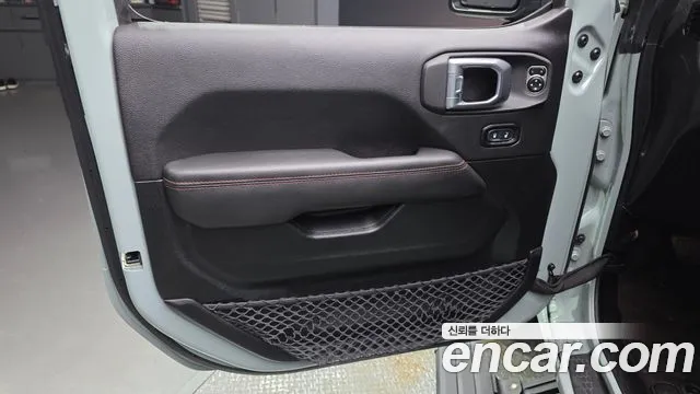 Jeep Wrangler Wrangler (JL) 2.0 Rubicon 4 двери Earl Clear Coat — Фото автомобиля 24
