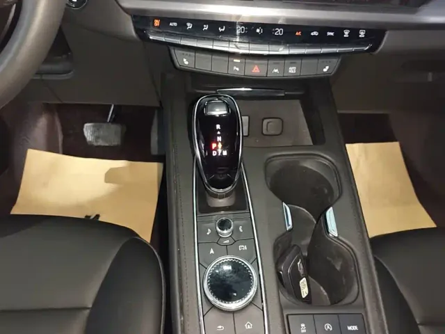 Cadillac XT4 — Фото автомобиля 13