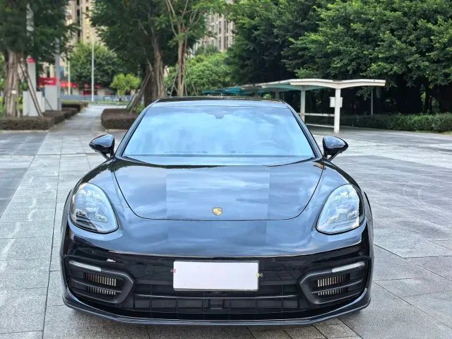 Porsche Panamera — Фото автомобиля 2
