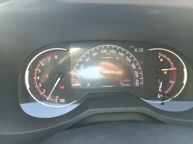 Toyota RAV4 — Фото автомобиля 11