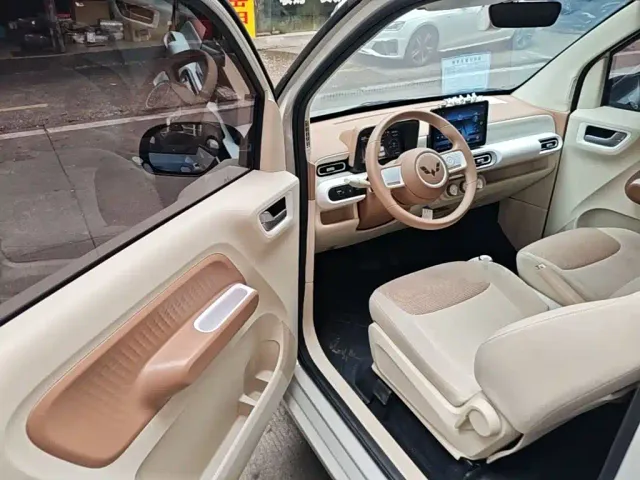 Wuling Hongguang Mini EV — Фото автомобиля 11