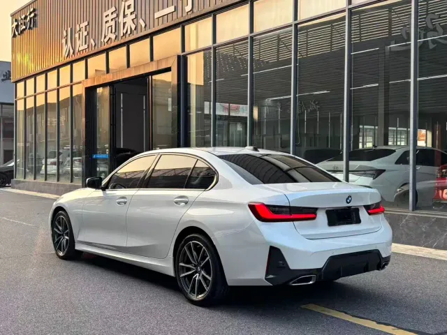 BMW 3 Series — Фото автомобиля 11