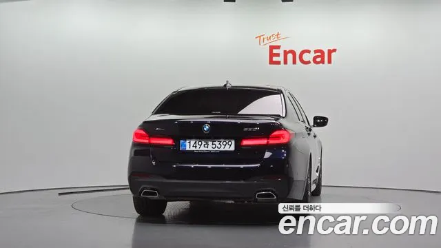 BMW 5 Series G30 — Фото автомобиля 4