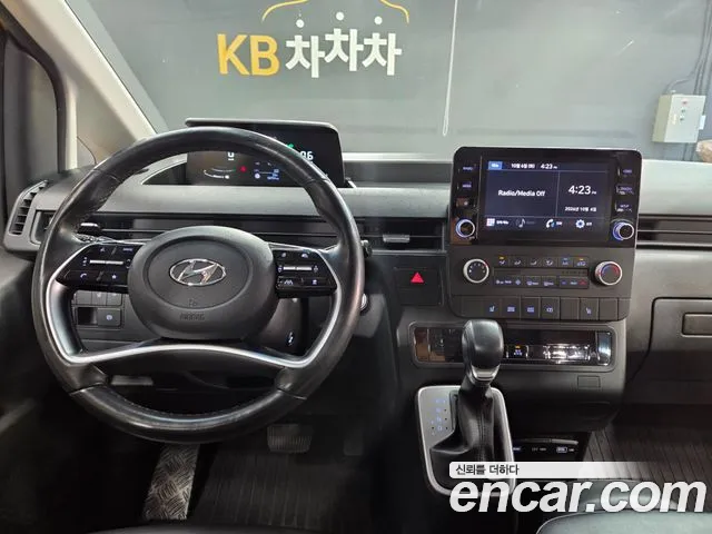 Hyundai Staria — Фото автомобиля 13
