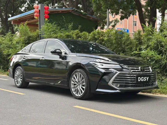 Toyota Avalon — Фото автомобиля 3
