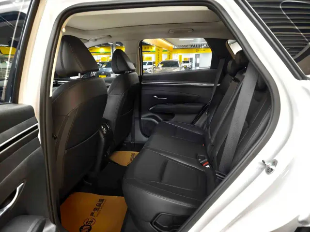 Hyundai Tucson — Фото автомобиля 10