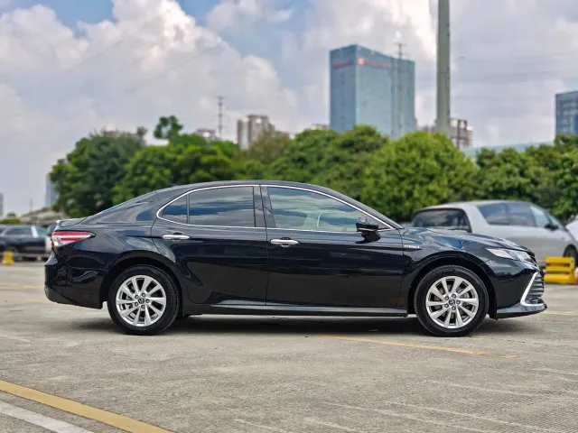 Toyota Camry — Фото автомобиля 6