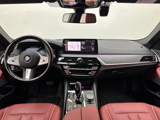 BMW 5 Series — Фото автомобиля 10