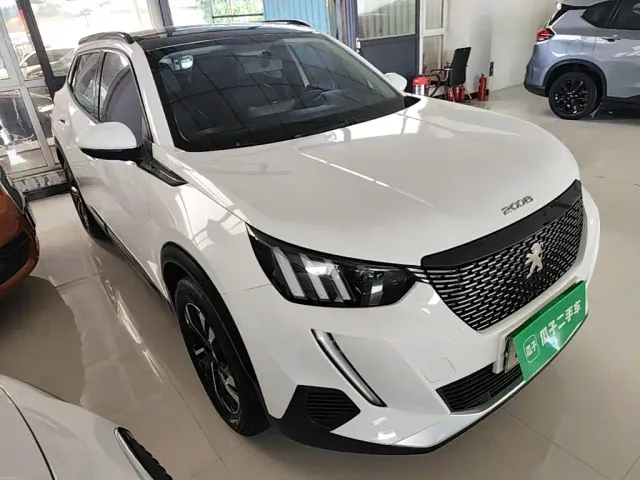 Peugeot 2008 — Фото автомобиля 3