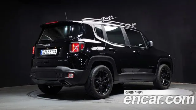 Jeep Renegade — Фото автомобиля 2