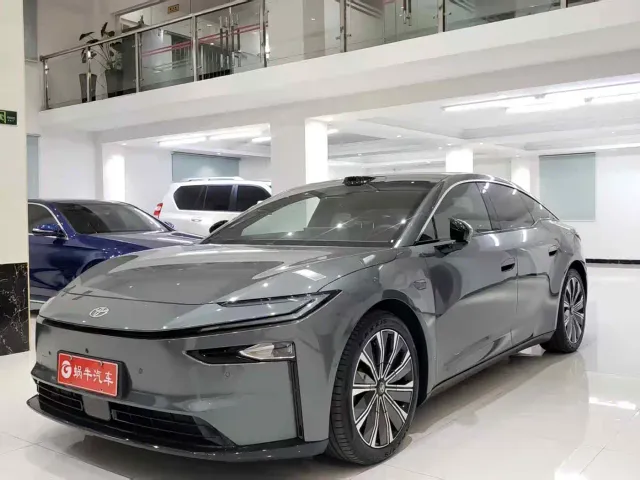 Фотография автомобиля — Toyota BoZhi 7