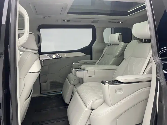 Volvo EM90 — Фото автомобиля 5