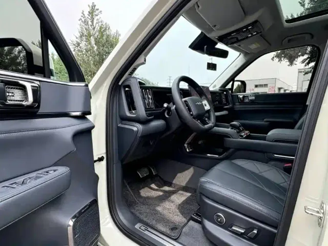 BYD FangChengBao Leopard 5 — Фото автомобиля 3