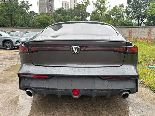 Changan UNI-V — Фото автомобиля 5