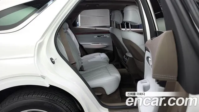 Genesis GV70 — Фото автомобиля 18