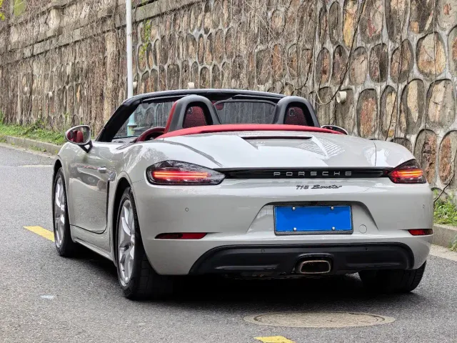 Porsche 718 — Фото автомобиля 18