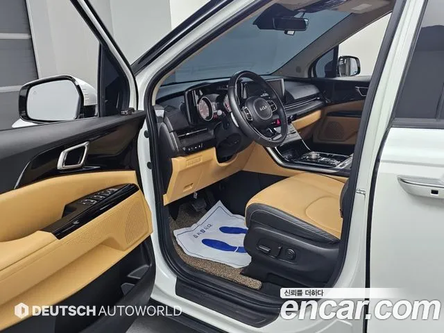 Kia Carnival Generation 4 — Фото автомобиля 11