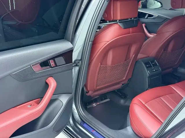 Audi A4L — Фото автомобиля 8