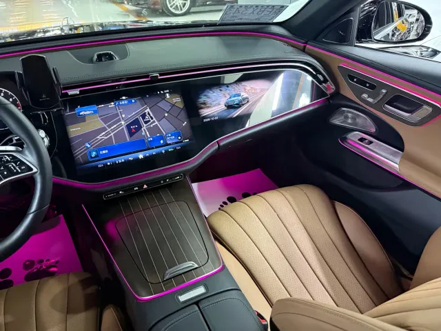 Mercedes-Benz E-Class — Фото автомобиля 12