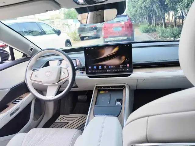 Toyota BoZhi 7 — Фото автомобиля 12
