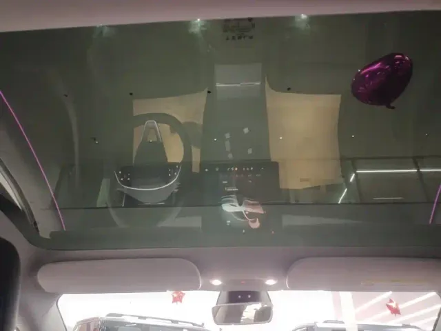 Tesla Model 3 — Фото автомобиля 17