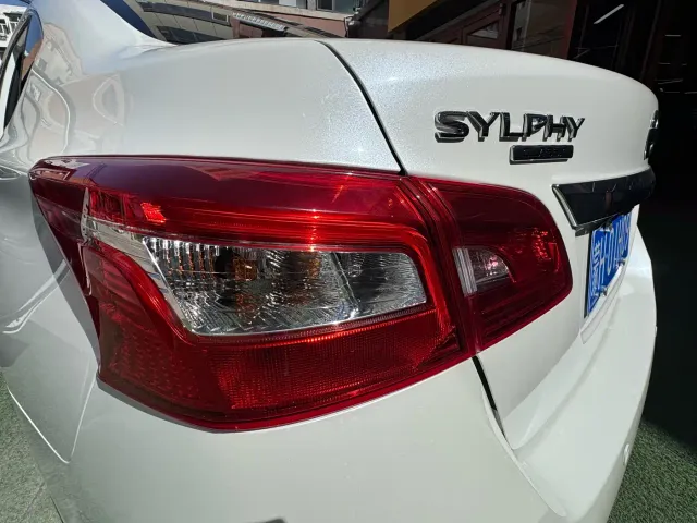 Nissan Sylphy — Фото автомобиля 19