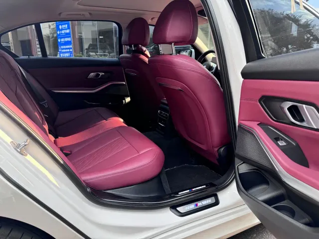 BMW 3 Series — Фото автомобиля 12