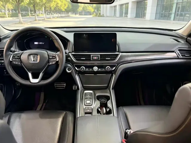 Honda Accord — Фото автомобиля 6