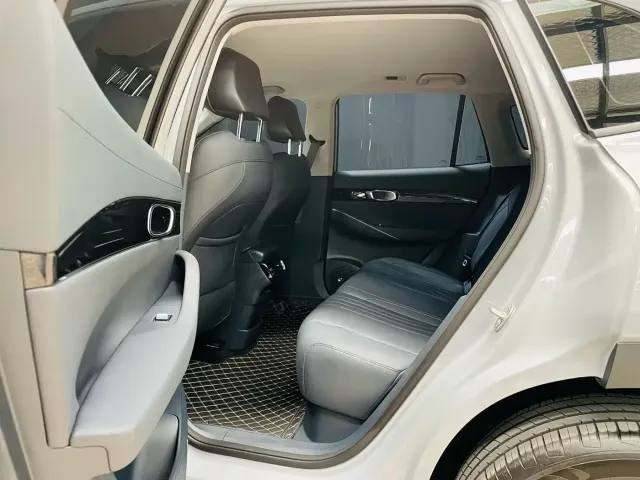 Geely Galaxy E5 — Фото автомобиля 16