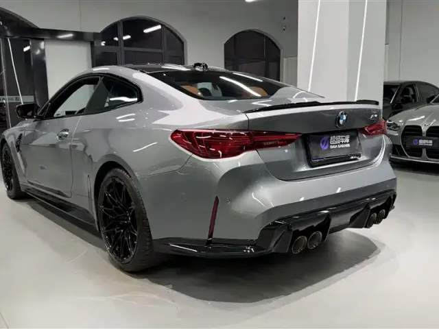 BMW M4 — Фото автомобиля 4