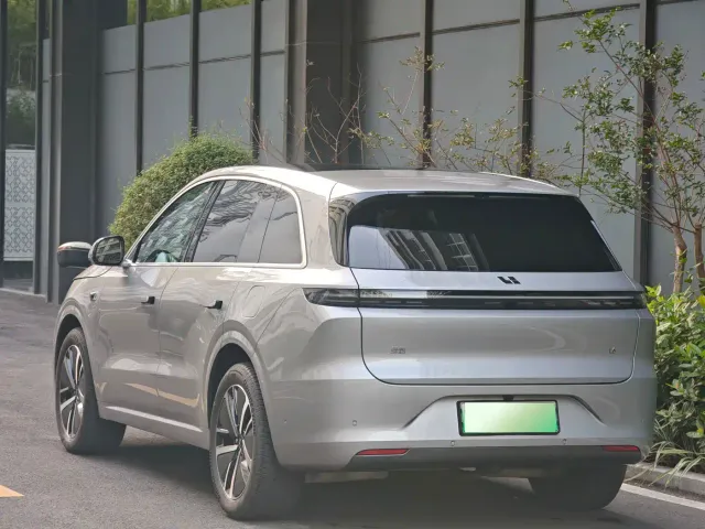 Li Auto L6 — Фото автомобиля 4