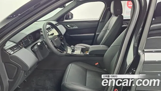 Land Rover Range Rover Velar Range Rover Velar 2.0 P250 Dynamic SE — Фото автомобиля 3