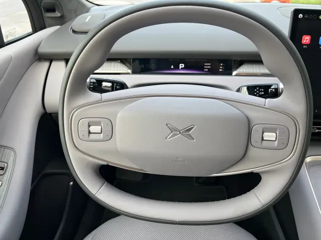 Xpeng P7+ — Фото автомобиля 5