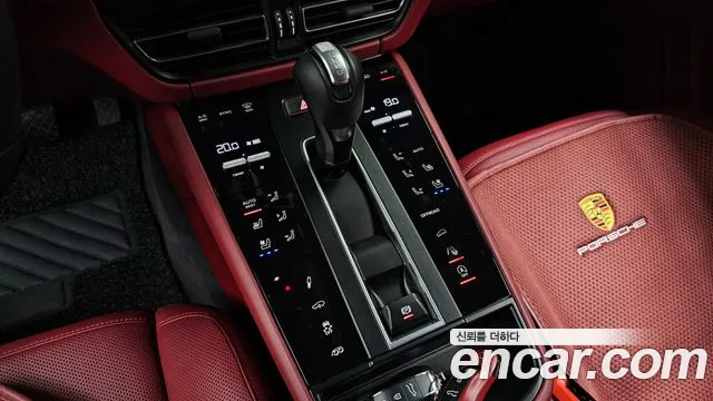 Porsche Macan — Фото автомобиля 9