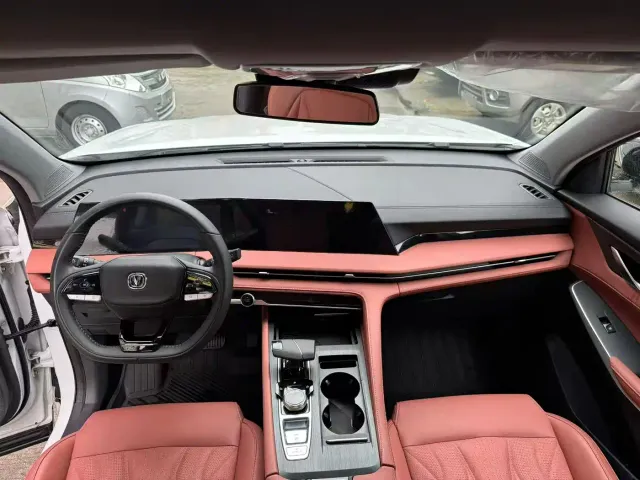 Changan CS75 Plus — Фото автомобиля 8