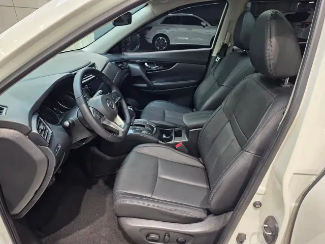 Nissan X-Trail — Фото автомобиля 10