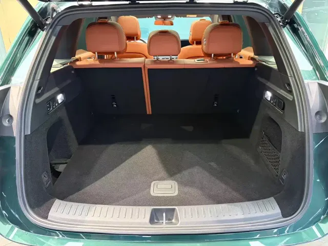 Li Auto L6 — Фото автомобиля 6