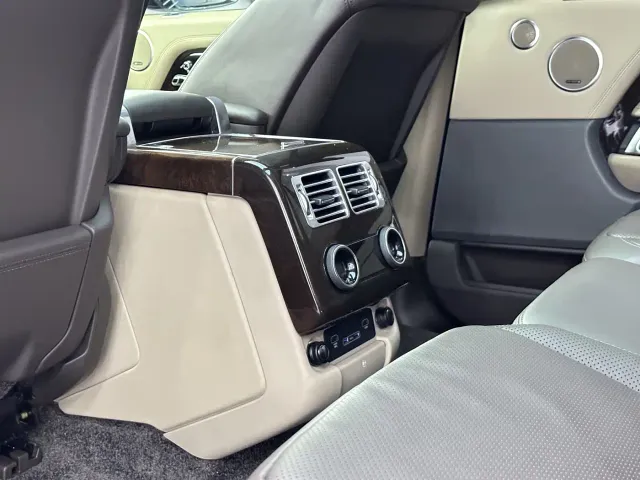 Land Rover Range Rover — Фото автомобиля 16