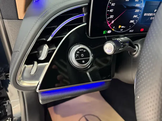 Mercedes-Benz E-Class — Фото автомобиля 14