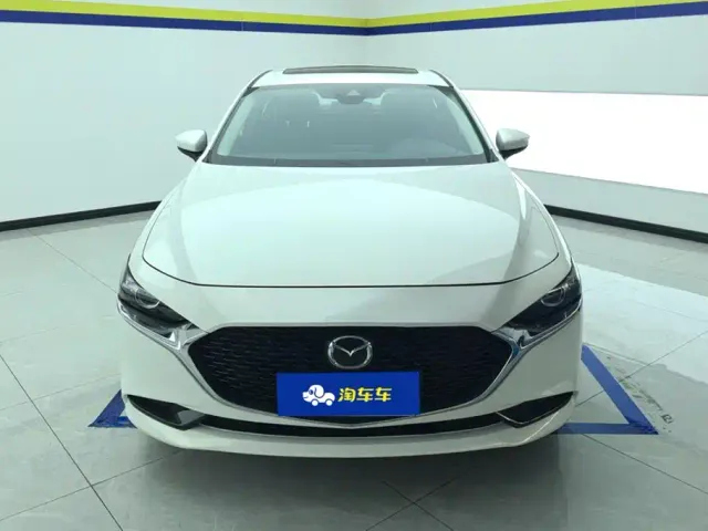 Mazda Axela — Фото автомобиля 2