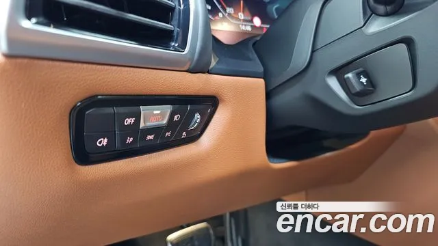 BMW 8-Series — Фото автомобиля 15