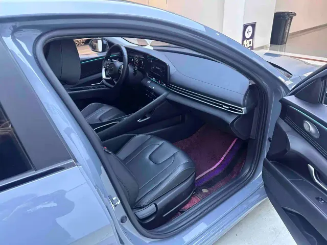 Hyundai Elantra — Фото автомобиля 11