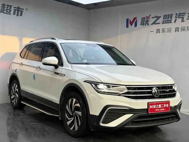 Volkswagen Tiguan L — Фото автомобиля 3