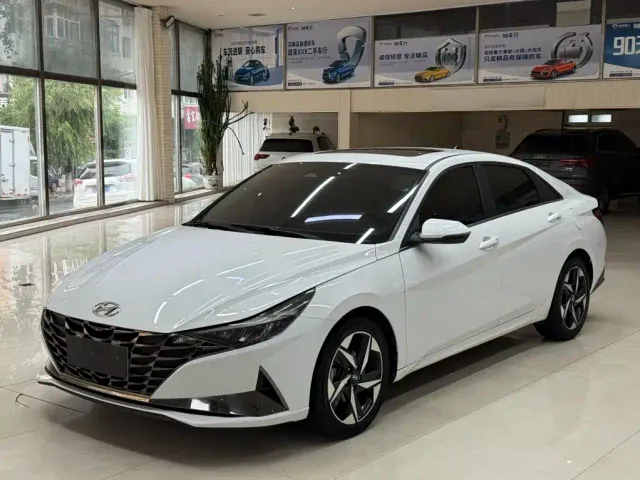 Фотография автомобиля — Hyundai Elantra