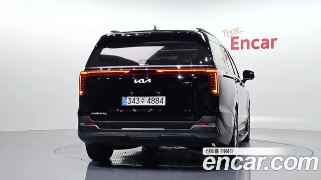 Kia Carnival Generation 4 — Фото автомобиля 3