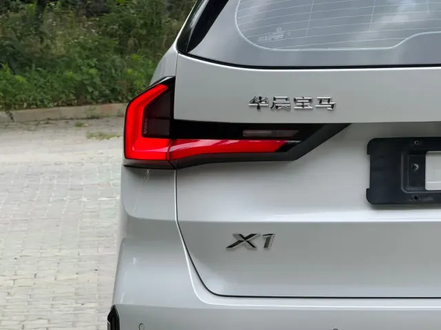 BMW X1 — Фото автомобиля 10
