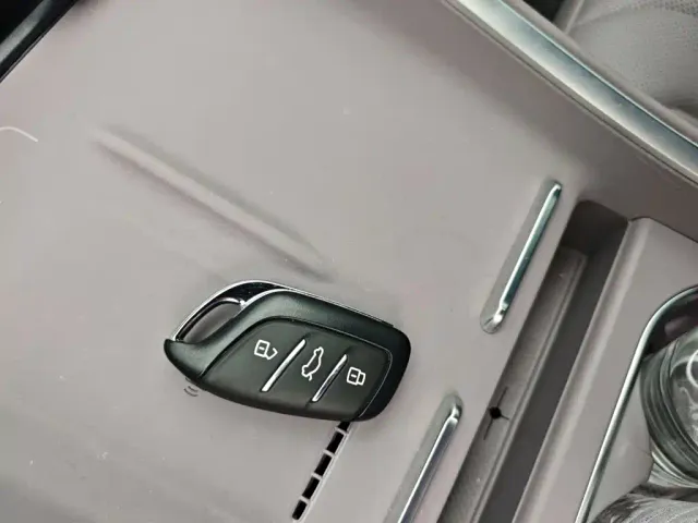Roewe M7 DMH — Фото автомобиля 11