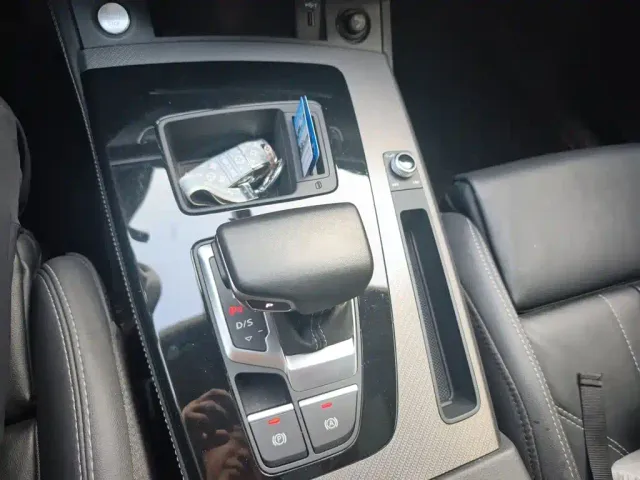 Audi Q5L — Фото автомобиля 15